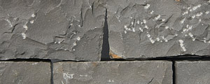Naturstein Trockenmauer - Basalt